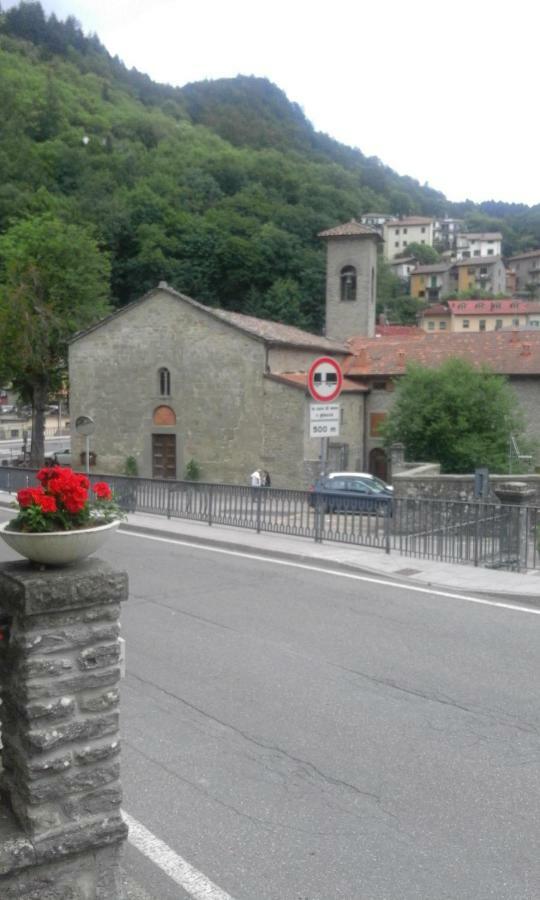 La Foresta Albergo Ristorante Pizzeria Badia Prataglia Exterior photo